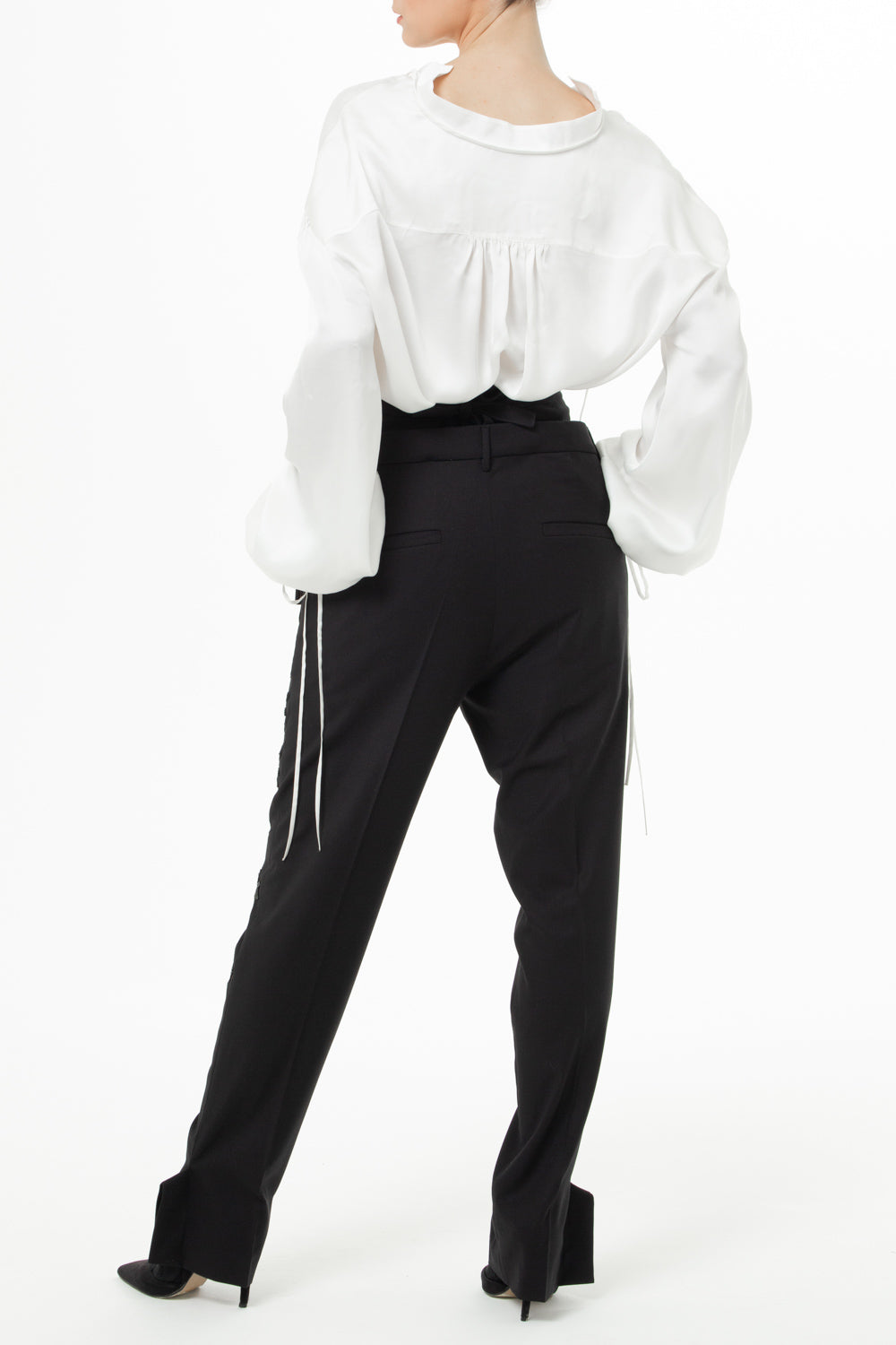 Classic trousers with pockets
