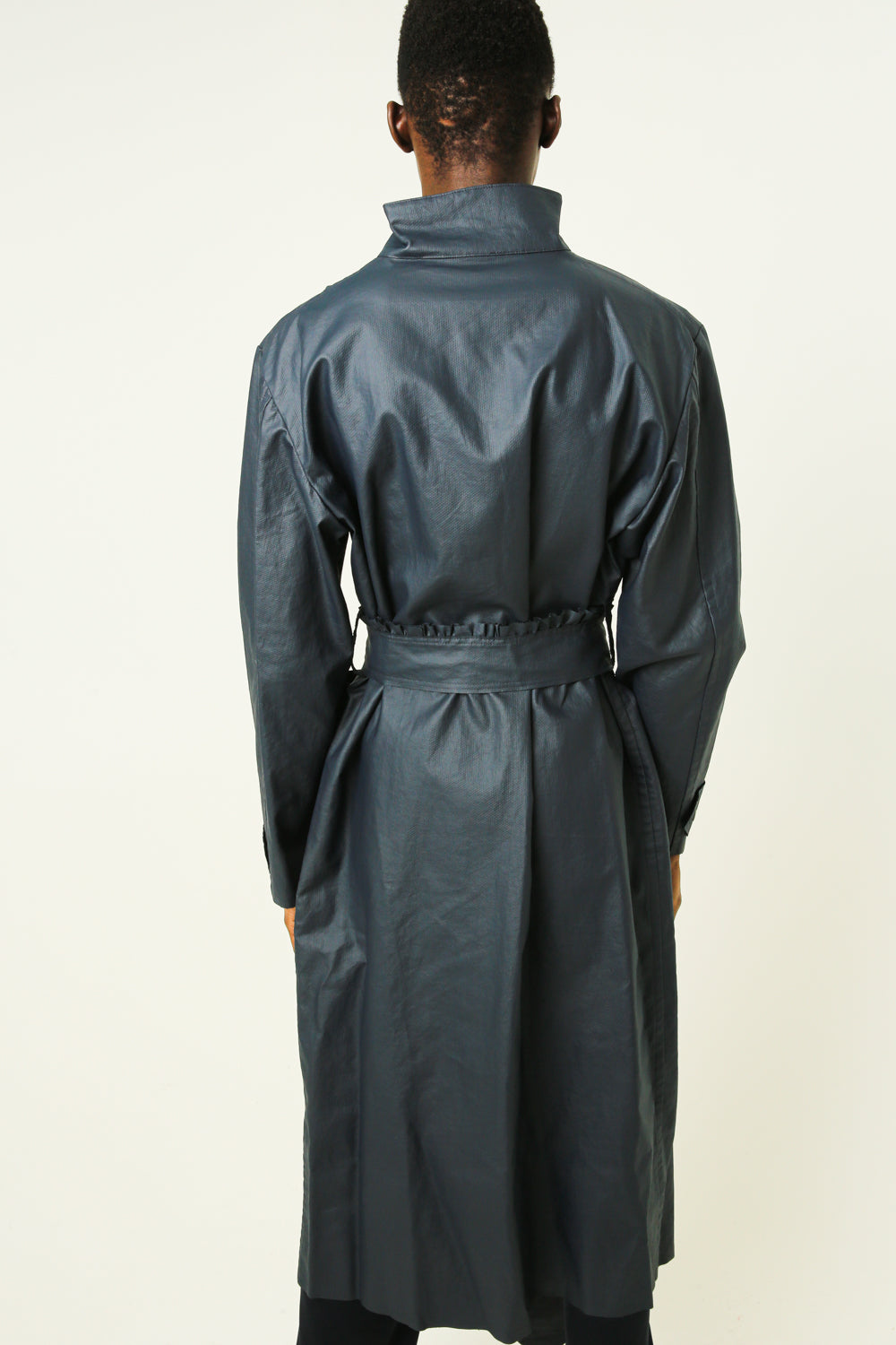 Long raincoat with collar and belt